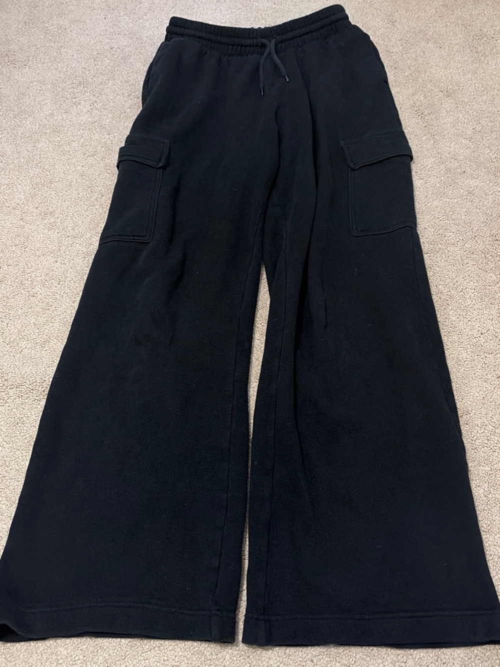 Women’s Black Wide-Leg Cargo Sweatpants